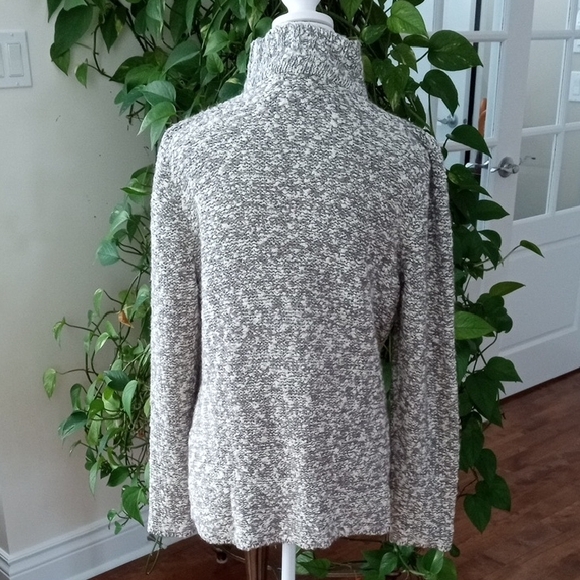 Chic Marled Button-Up Cardigan - Picture 5 of 10